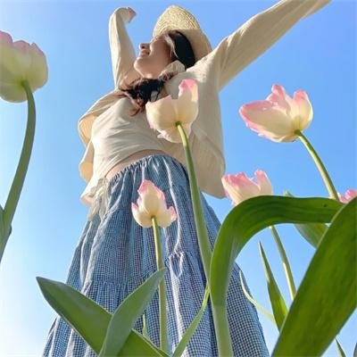 那女孩真帅